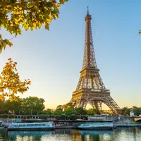 Parigi Torre Eiffel dalla Senna